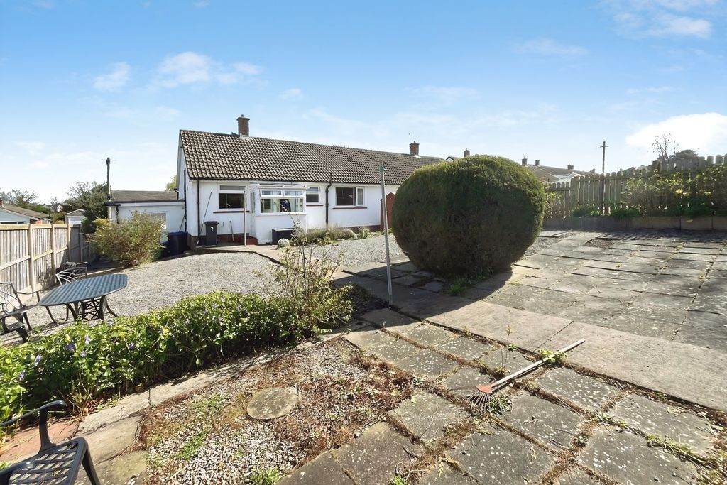 Property photo 2 of 9 Outside