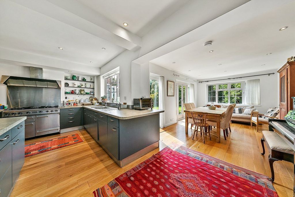 Property photo 2 of 15