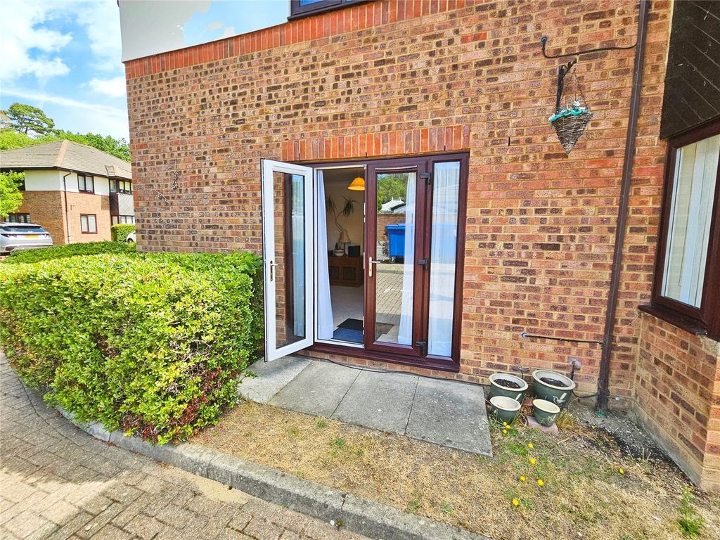 Property photo 2 of 8 Patio