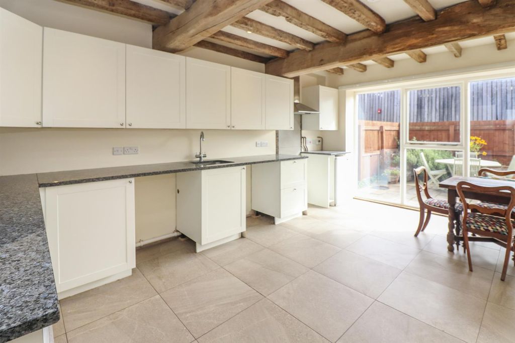 Property photo 3 of 15 Kitchen/ Dining Room