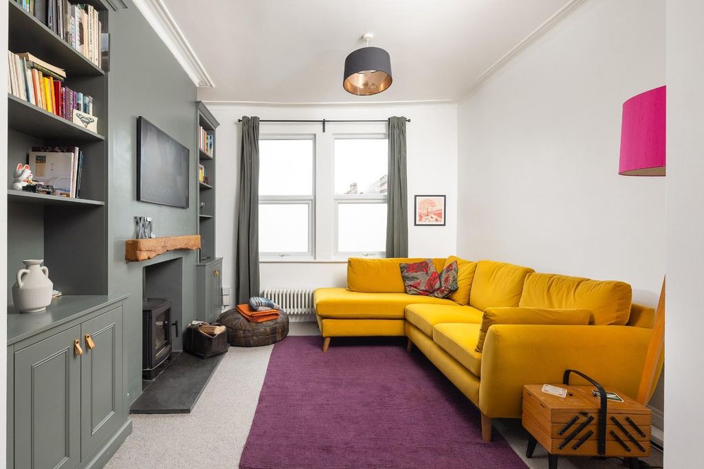 Property photo 3 of 46 Char4898.Jpg