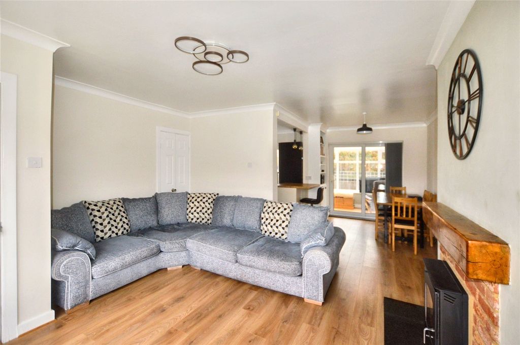 Property photo 2 of 15 Picture No. 11