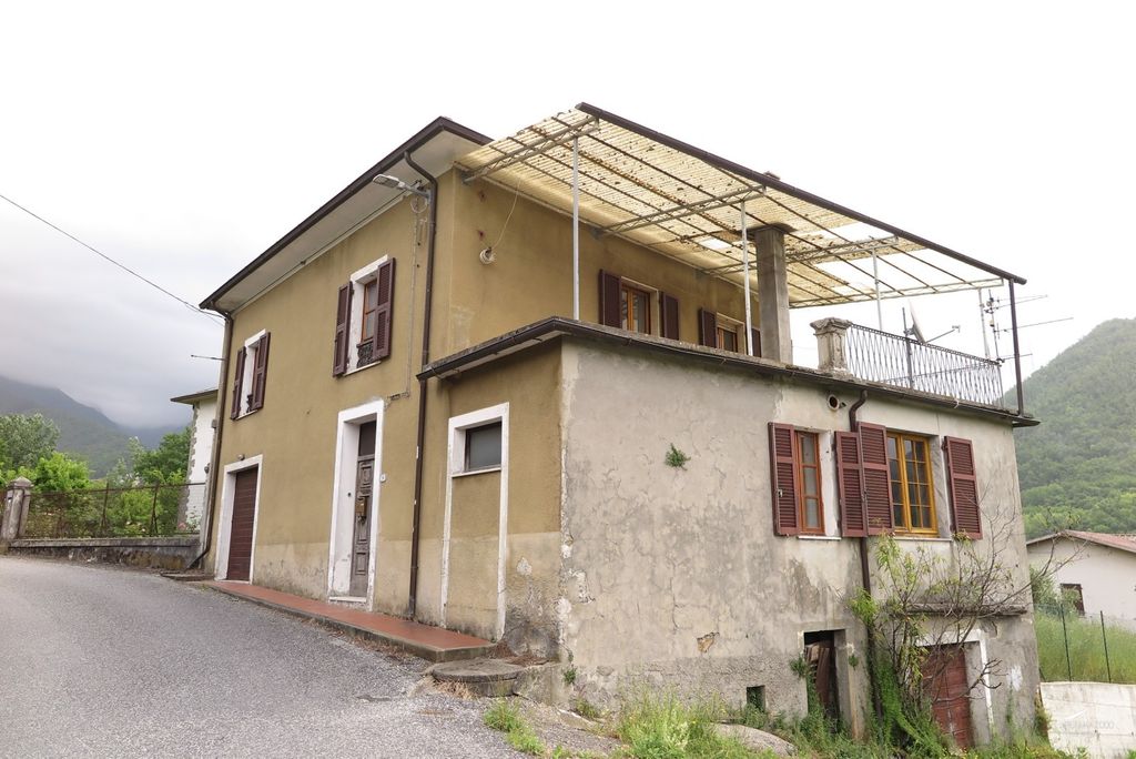 Property photo 1 of 48