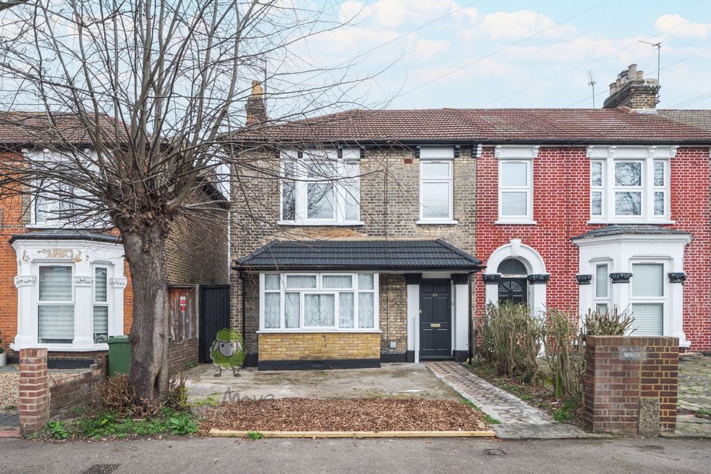 Property photo 2 of 16 84B-Durham-Road-1