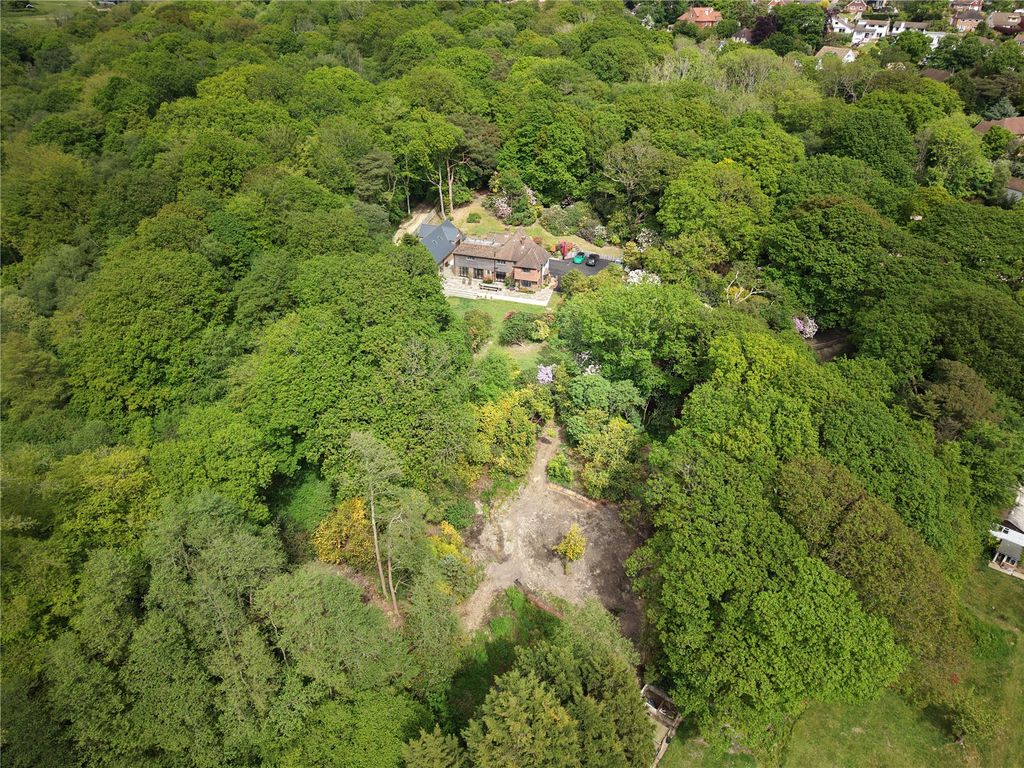 Property photo 2 of 43 Picture No. 93