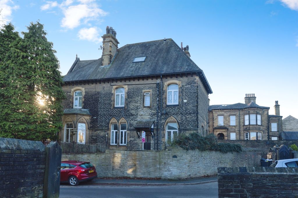 Property photo 1 of 13