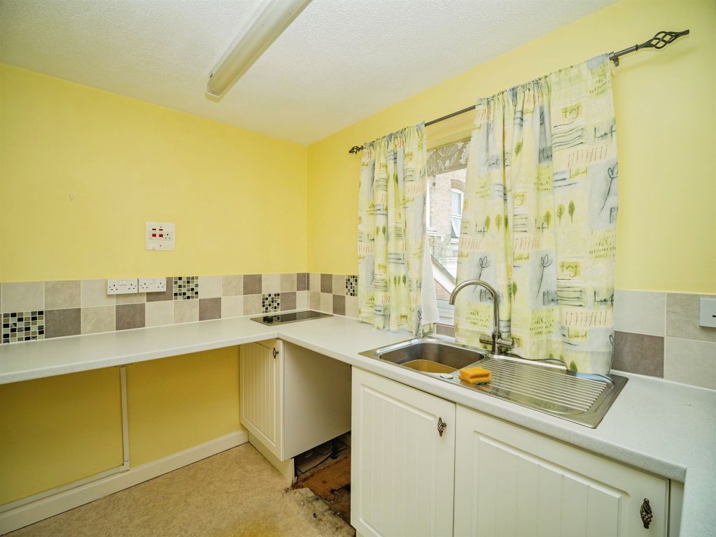 Property photo 3 of 8