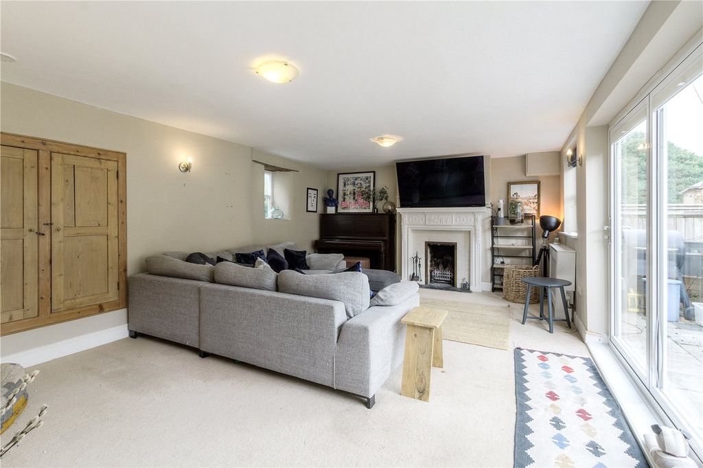 Property photo 3 of 10 Picture No. 04