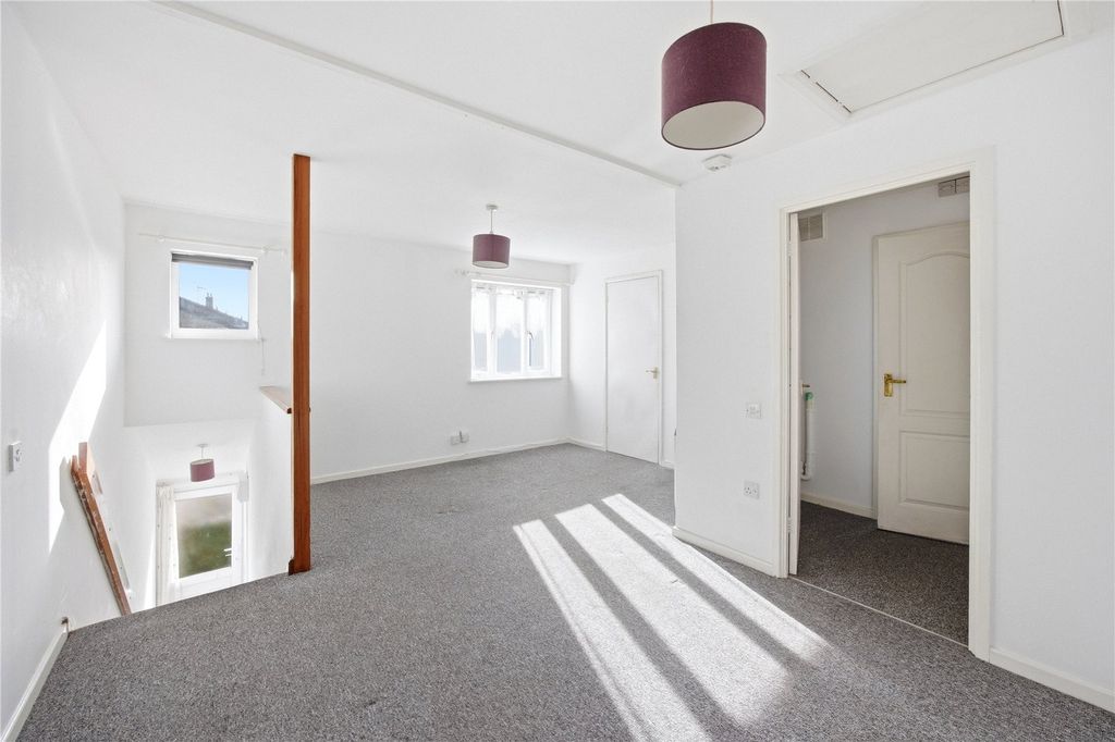 Property photo 2 of 11 Picture No. 08