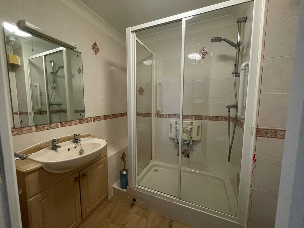 Property photo 2 of 8 Photo 5