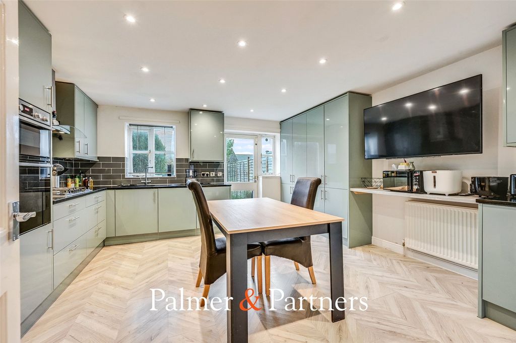 Property photo 1 of 18 Picture No. 03