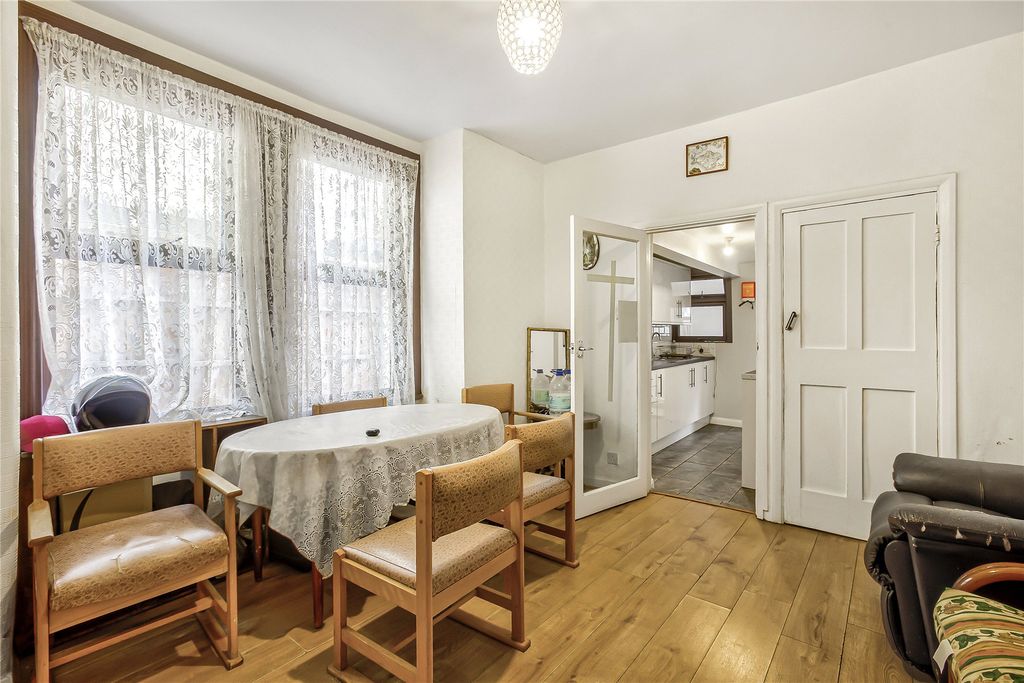 Property photo 3 of 22 Picture No. 10