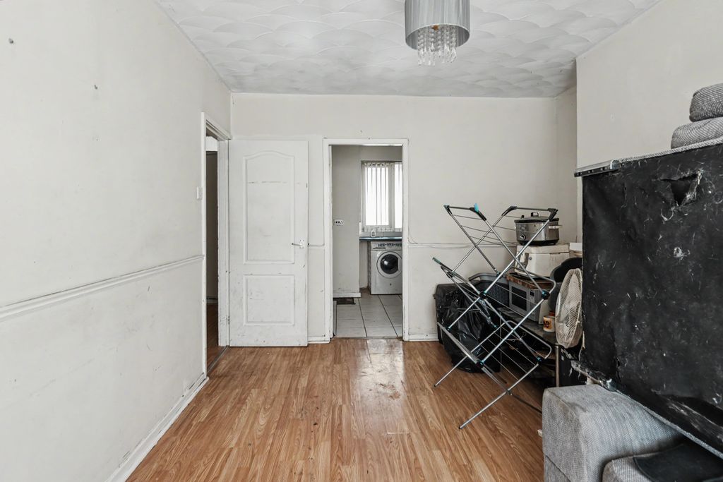 Property photo 3 of 6 54A Storrington Avenue, Liverpool, L11 9As