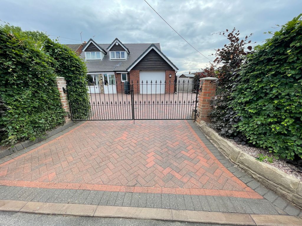 Property photo 1 of 25