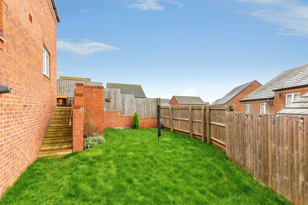 Property photo 3 of 18