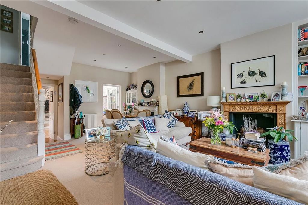 Property photo 2 of 6