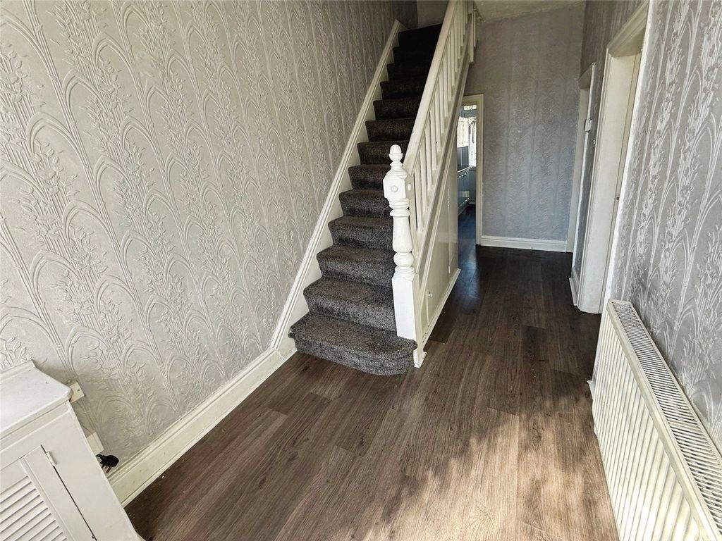 Property photo 2 of 19 Picture No. 14