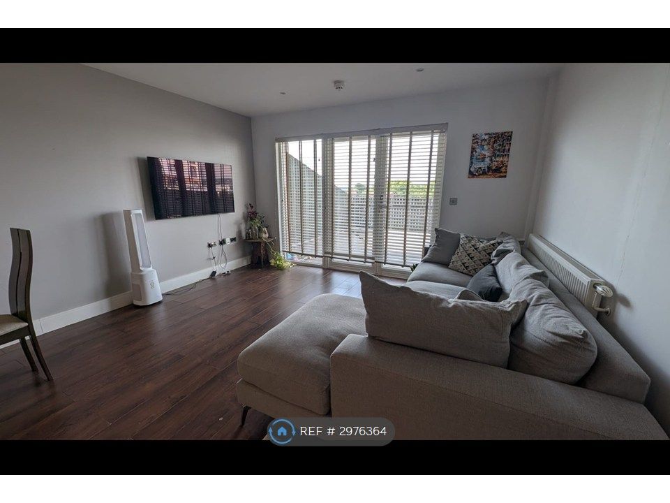 Property photo 1 of 6 Open Plan Living Room