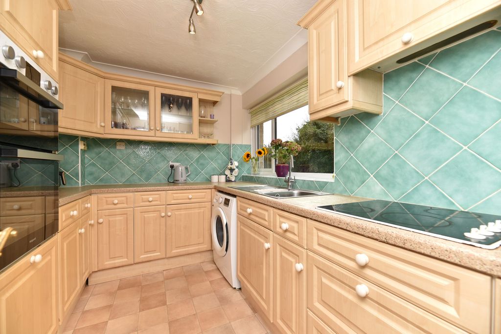 Property photo 2 of 16