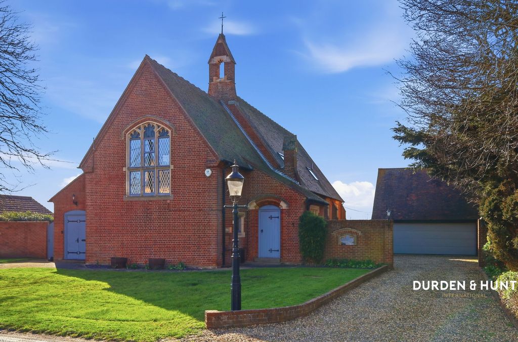 Property photo 1 of 32