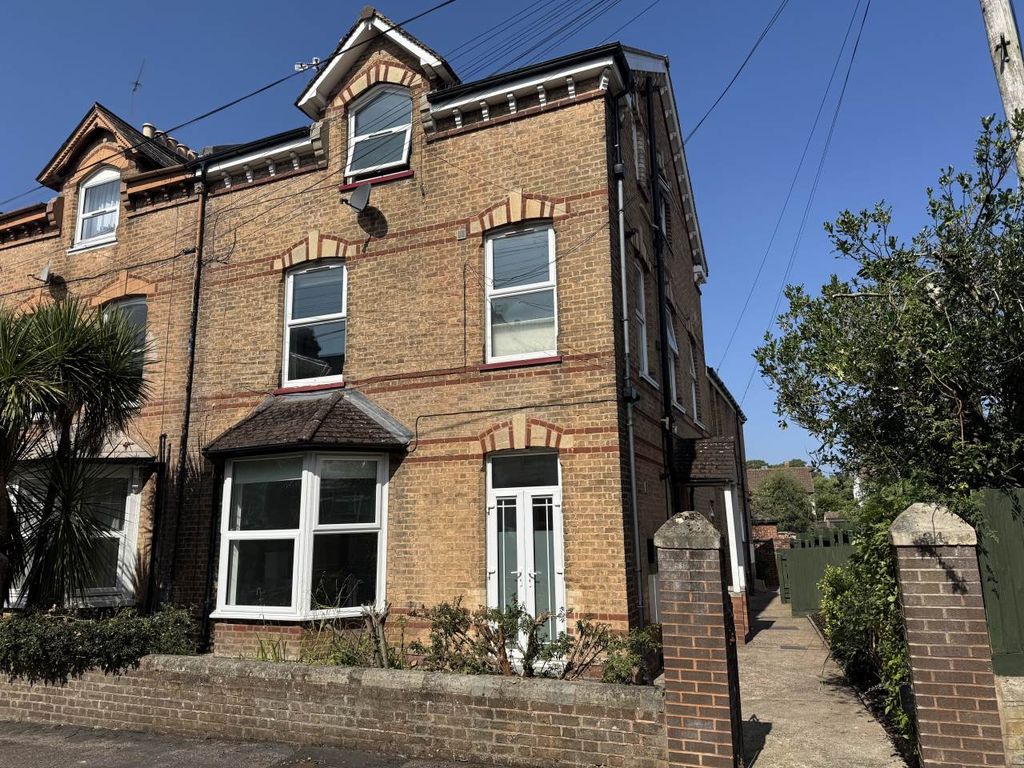 Property photo 1 of 1 External