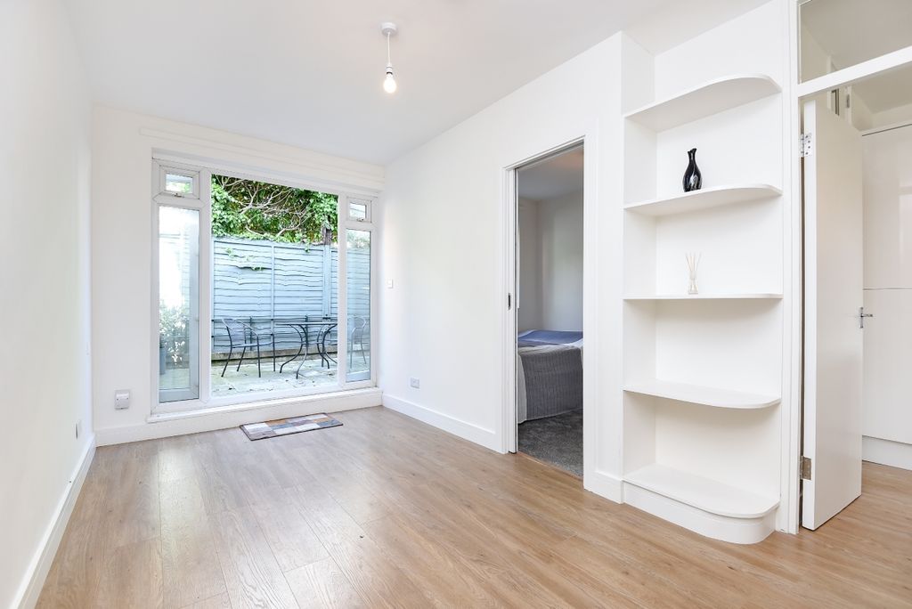 Property photo 1 of 9 296052 (1)