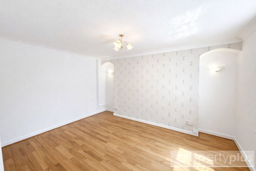 Property photo 2 of 9 Picture No. 21