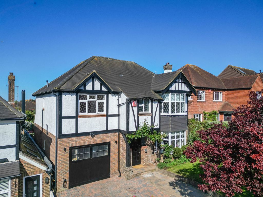Property photo 1 of 31