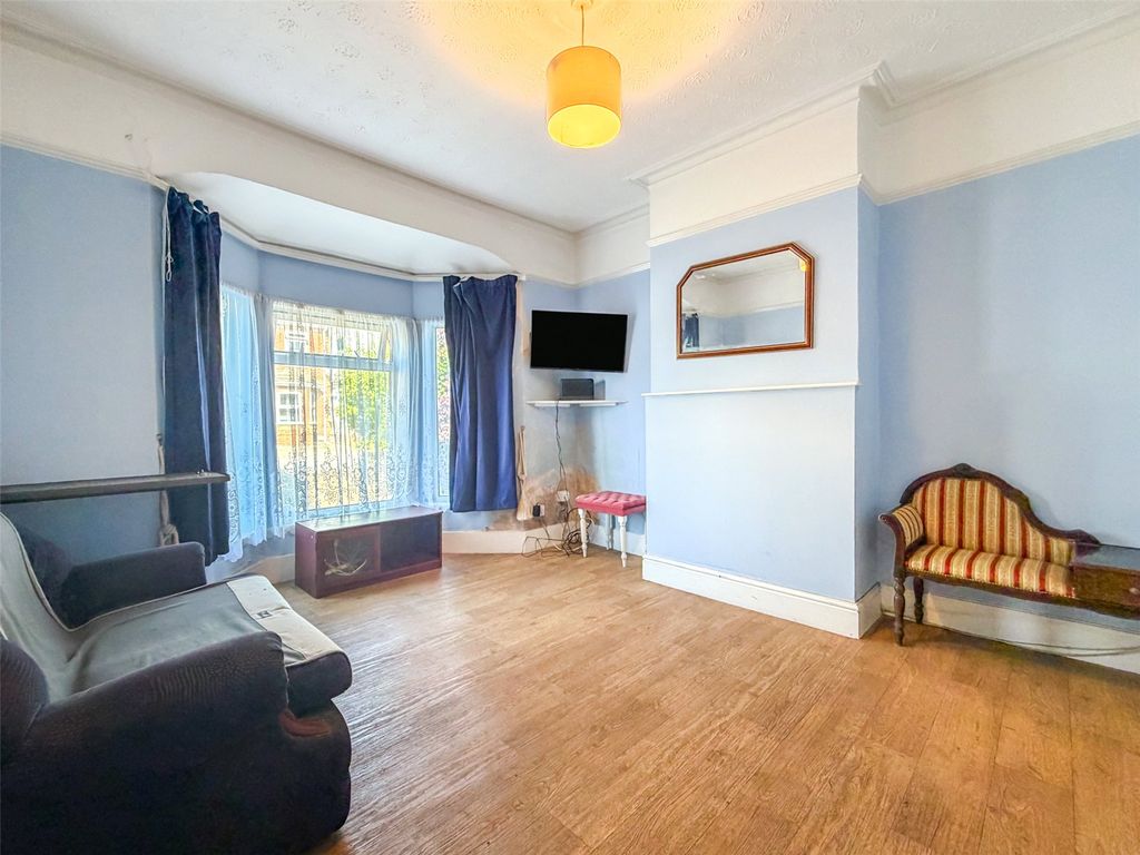 Property photo 3 of 11 Picture No. 04