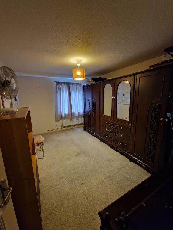 Property photo 3 of 24