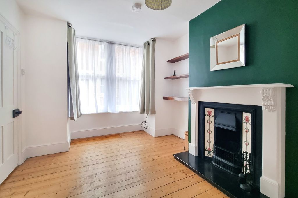 Property photo 2 of 11 Picture 2