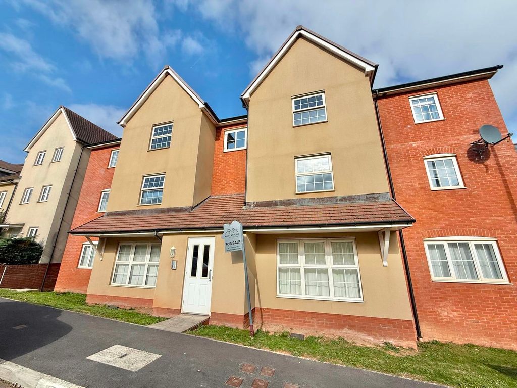 Property photo 1 of 12