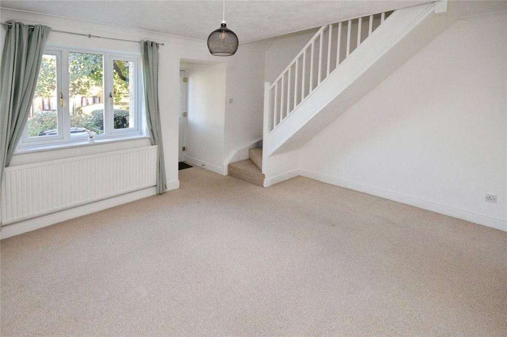 Property photo 2 of 9 Picture No. 11