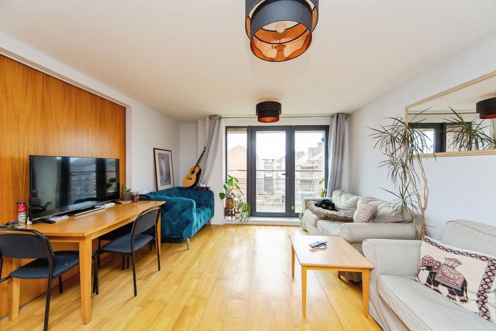 Property photo 3 of 21 Pbox-Img.Jpg