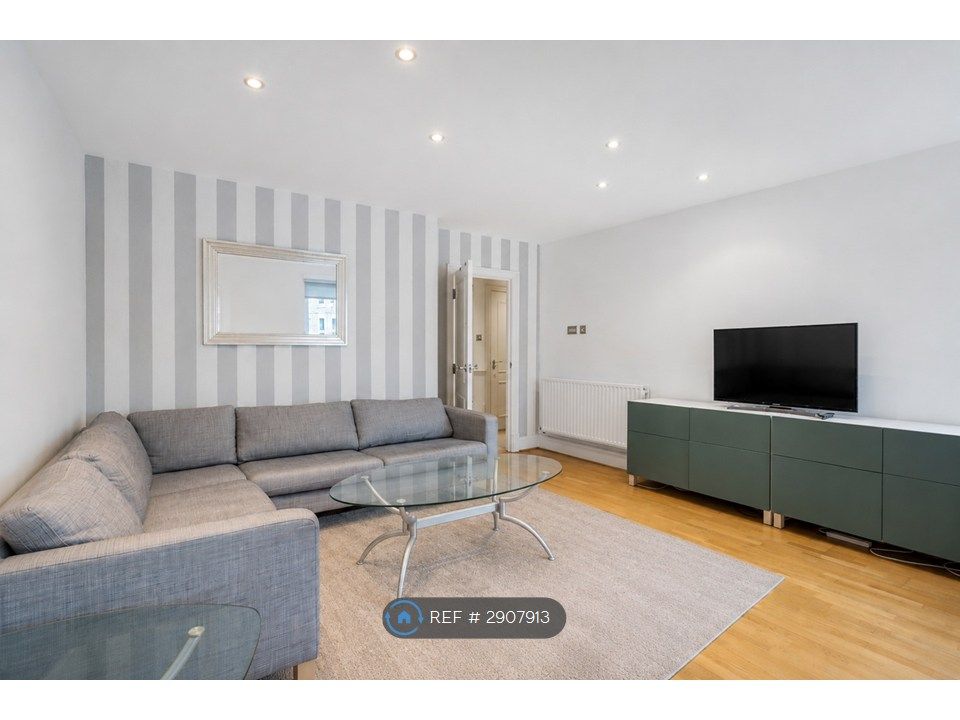 Property photo 1 of 10 Lounge