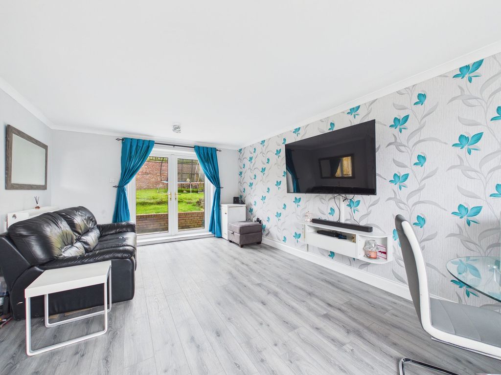 Property photo 2 of 12 Living Room