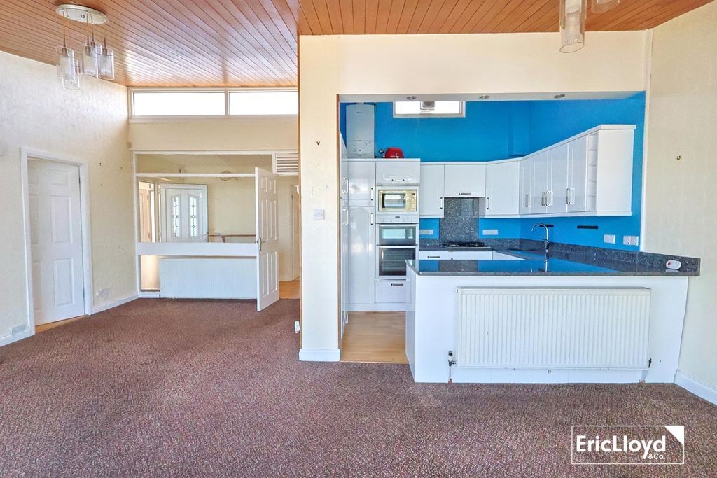 Property photo 3 of 19 Photo 24