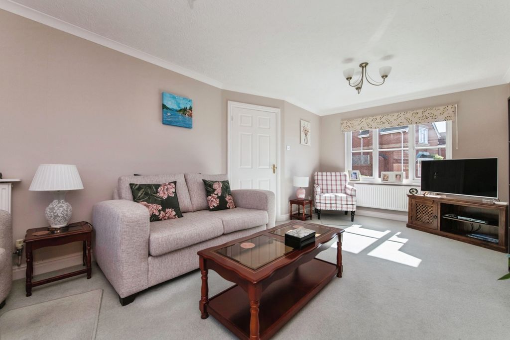 Property photo 3 of 20 Pbox-Img.Jpg