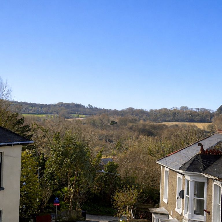 Property photo 2 of 20 Picture No. 24