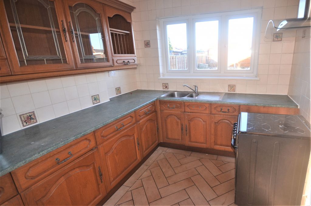 Property photo 1 of 13 Three Bedroom House