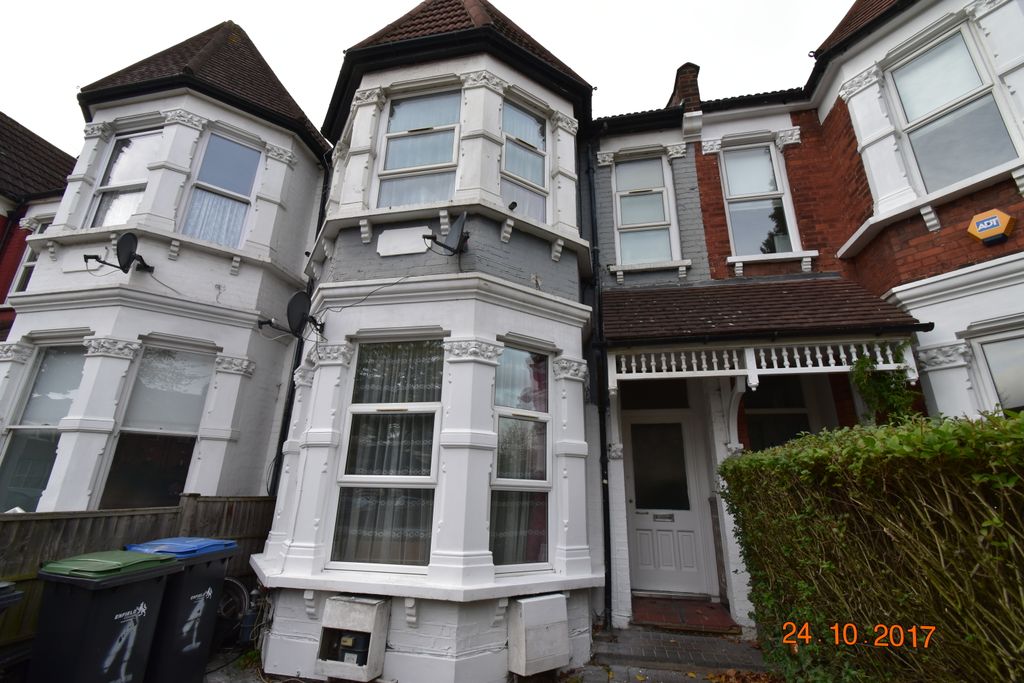 Property photo 1 of 2