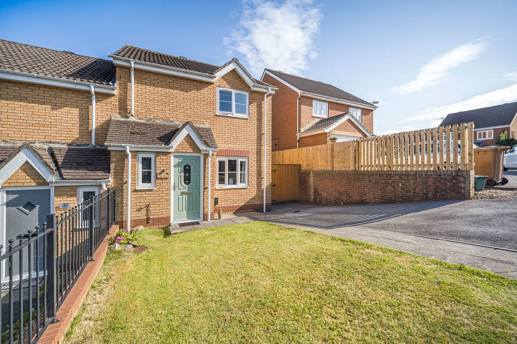 Property photo 1 of 33