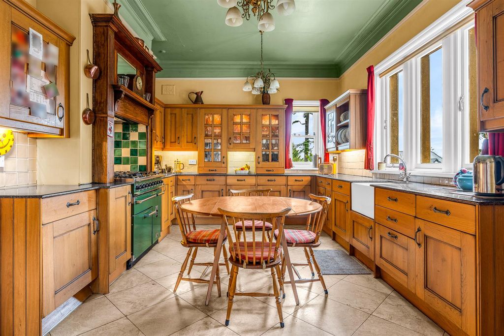 Additional image 4 of 4 bed semi-detached house for saleQueens Hill House, Queens Road, Hertford SG13