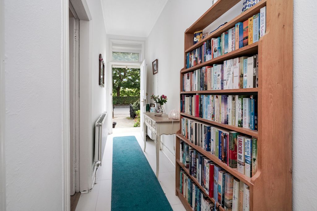 Property photo 3 of 11 Property Image 3