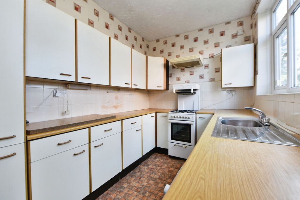 Property photo 3 of 17 Photography
