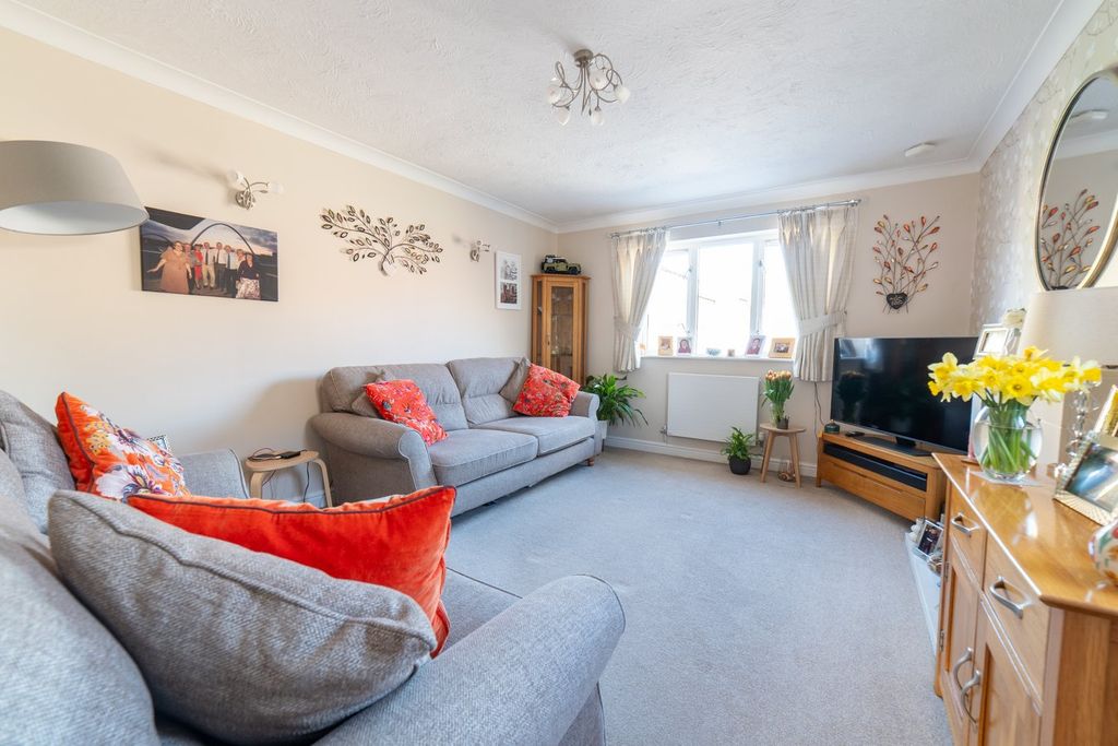 Property photo 3 of 20