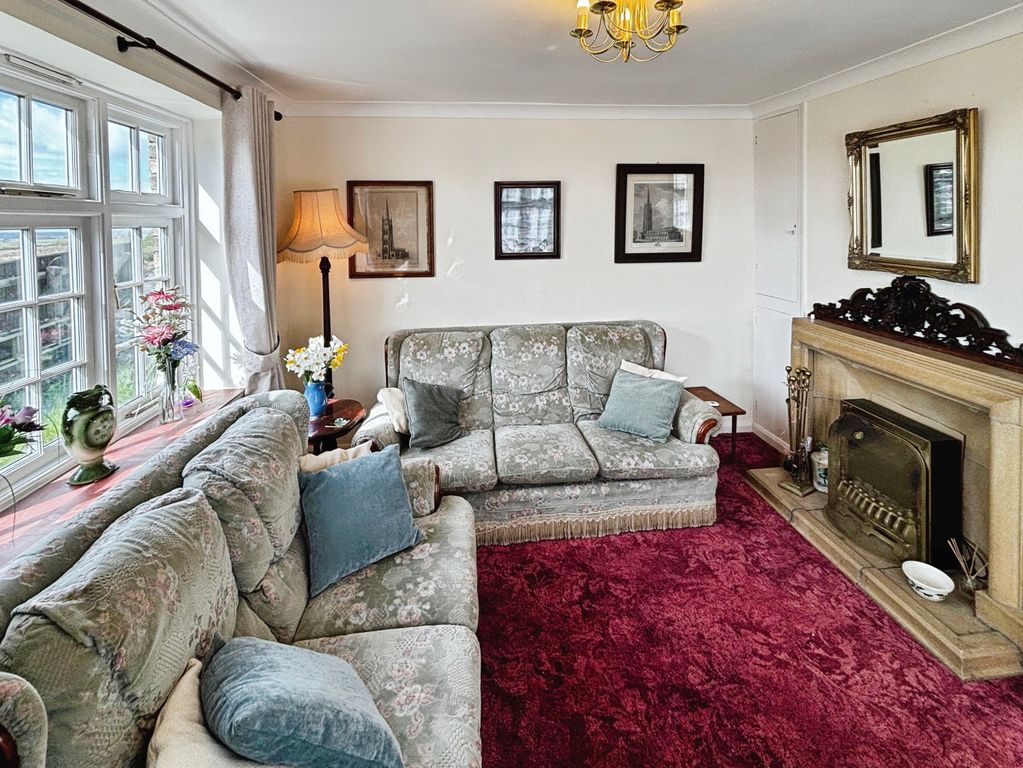 Property photo 3 of 25