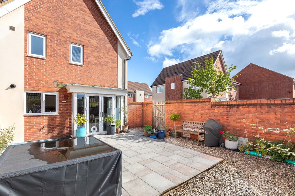 Property photo 1 of 21 19