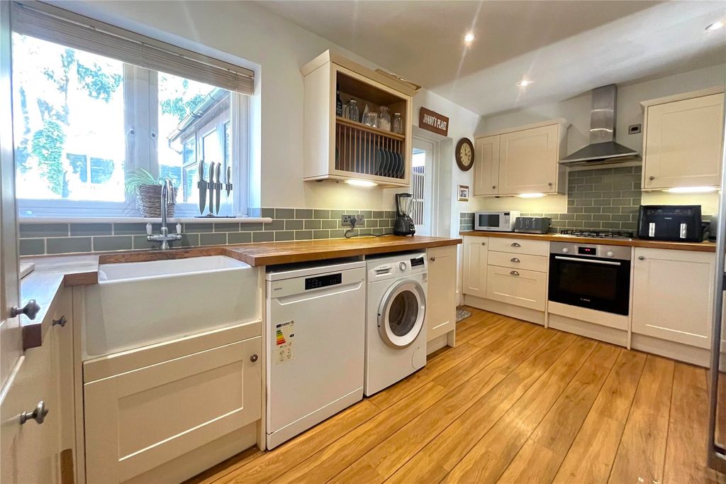 Property photo 3 of 12 Picture No. 10