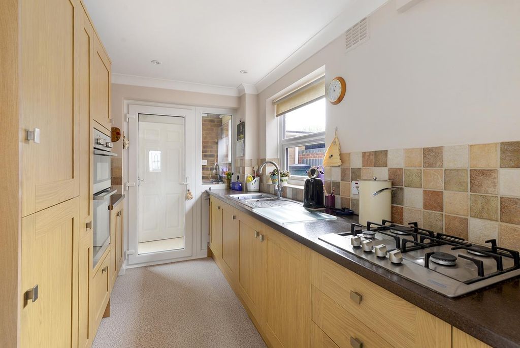 Property photo 3 of 20 101Allington03.Jpg